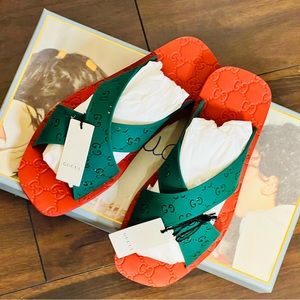 Men's GG slide sandal
Style: # 634082 JER00 3020
Size: 7 = 7.5 US